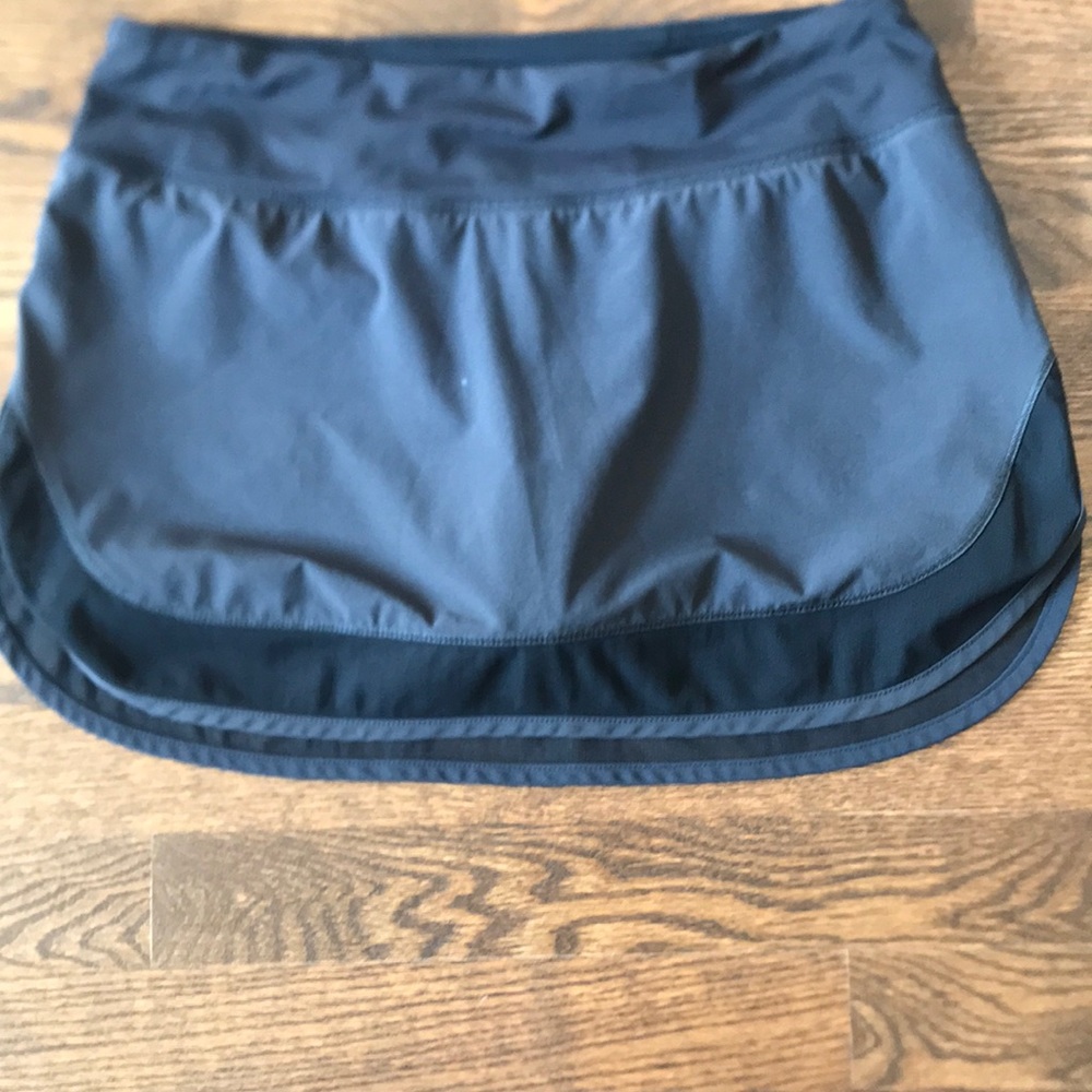 Lululemon LULULEMON Black Skirt Size 6